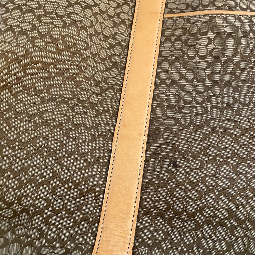 Coach Weekender - Picture 7 of 13